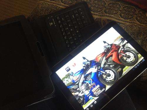 10.1 INCH TAB,3g and wifi !Excellent Cond!!Original Accessories +Free Keyboard Cover